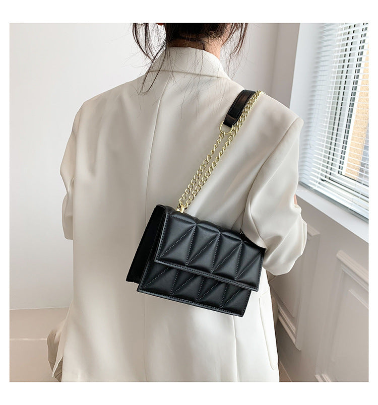 Small Square Bags Fashion Chain Crossbody Shoulder Bag - KuzuSHOP