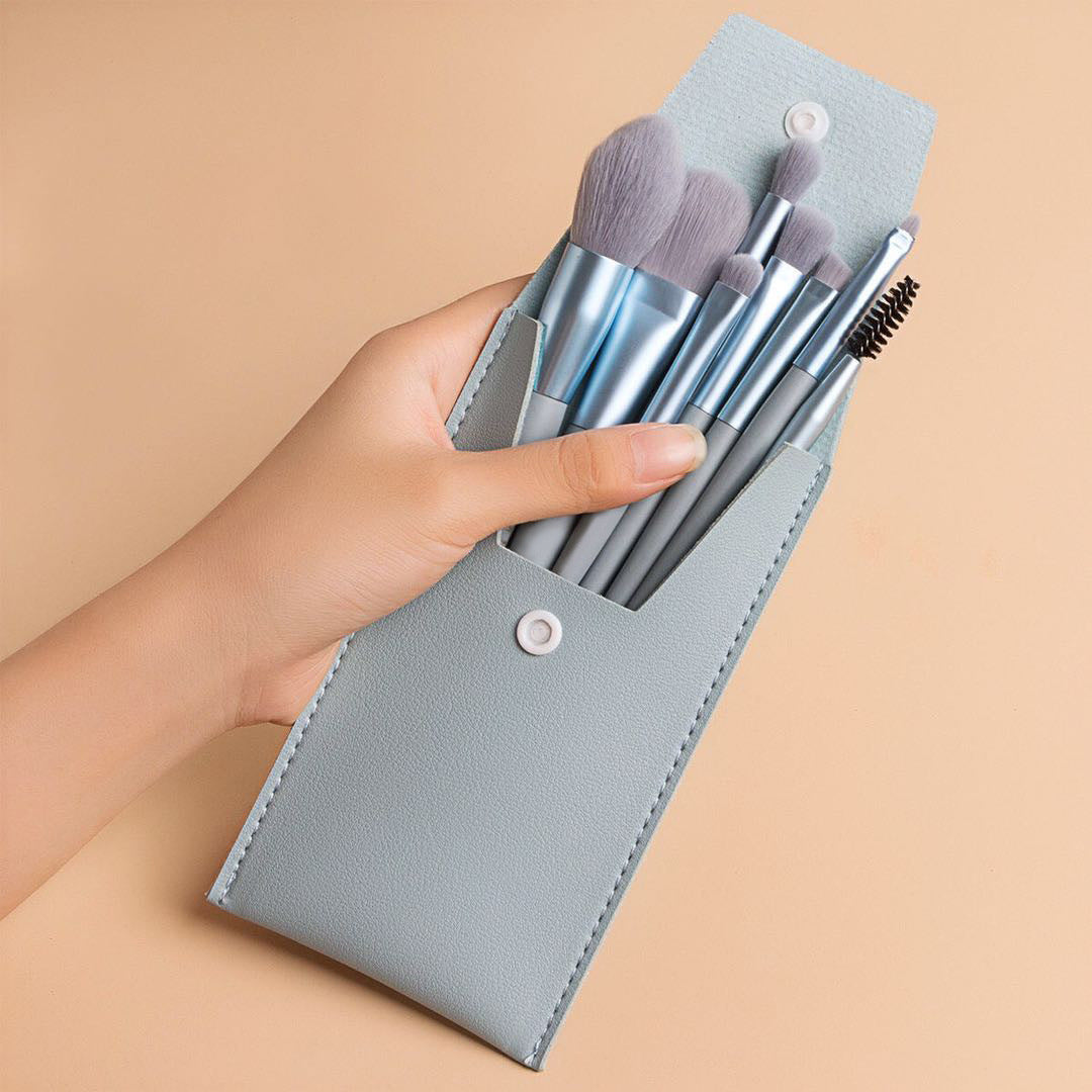 Portable Set Of 8 Mini Beauty Makeup Brushes - KuzuSHOP