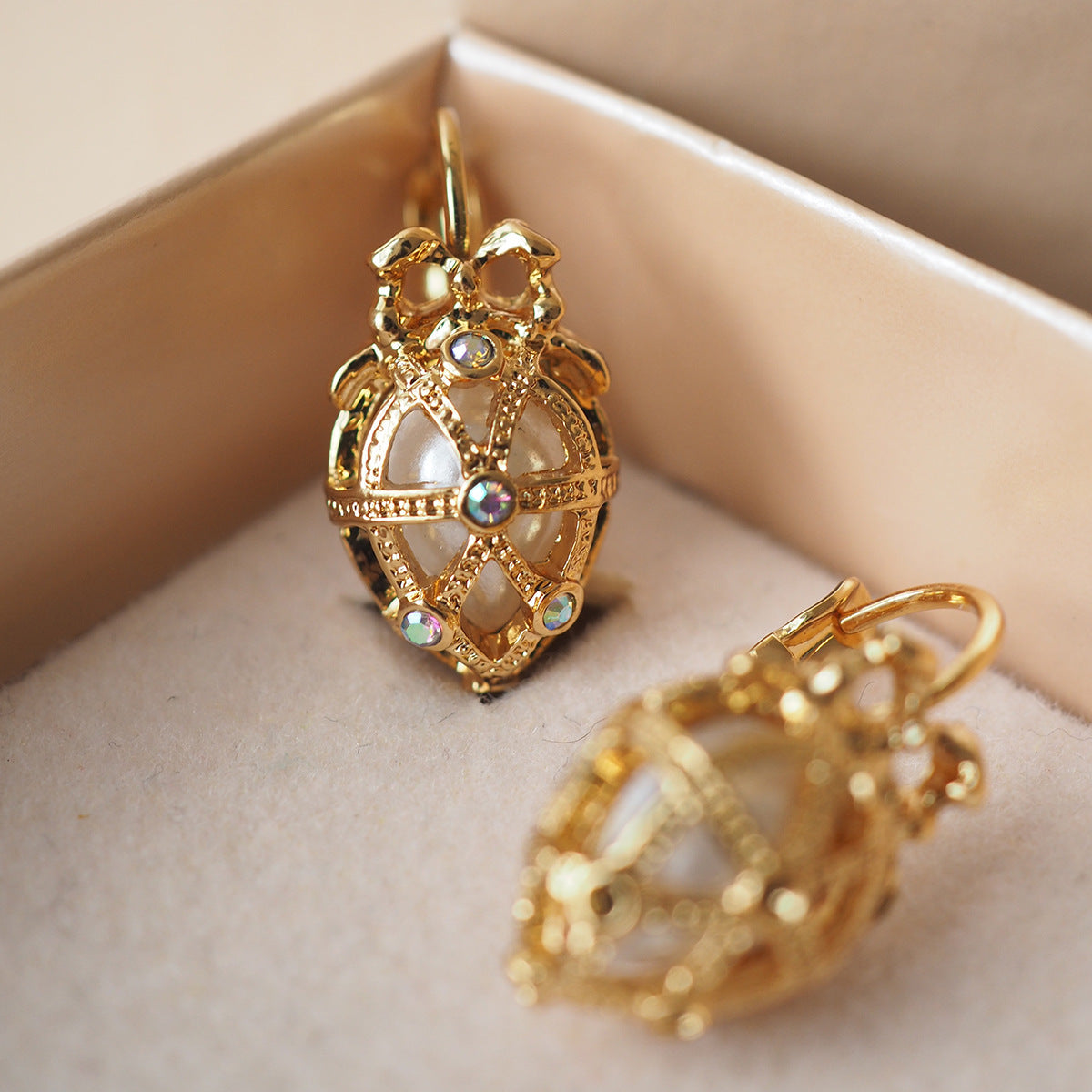 Vintage Easter Egg Bow Pendant Pearl Earrings Hollow Out - KuzuSHOP