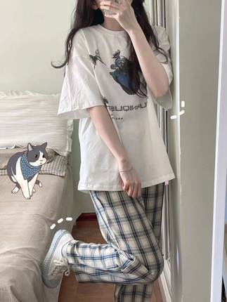 In Summer The Little One Wears A Loose Fitting Jacket - KuzuSHOP