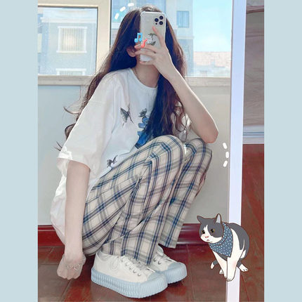 In Summer The Little One Wears A Loose Fitting Jacket - KuzuSHOP