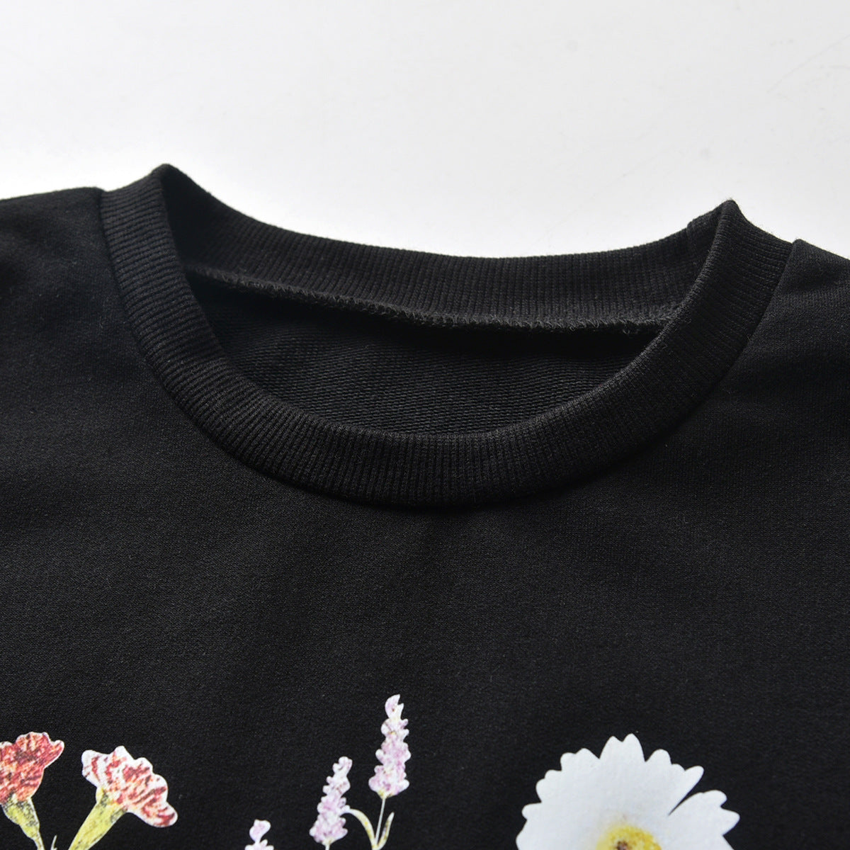 Girls Flower Pattern Black Long-Sleeved T-shirt Sweatshirt - KuzuSHOP