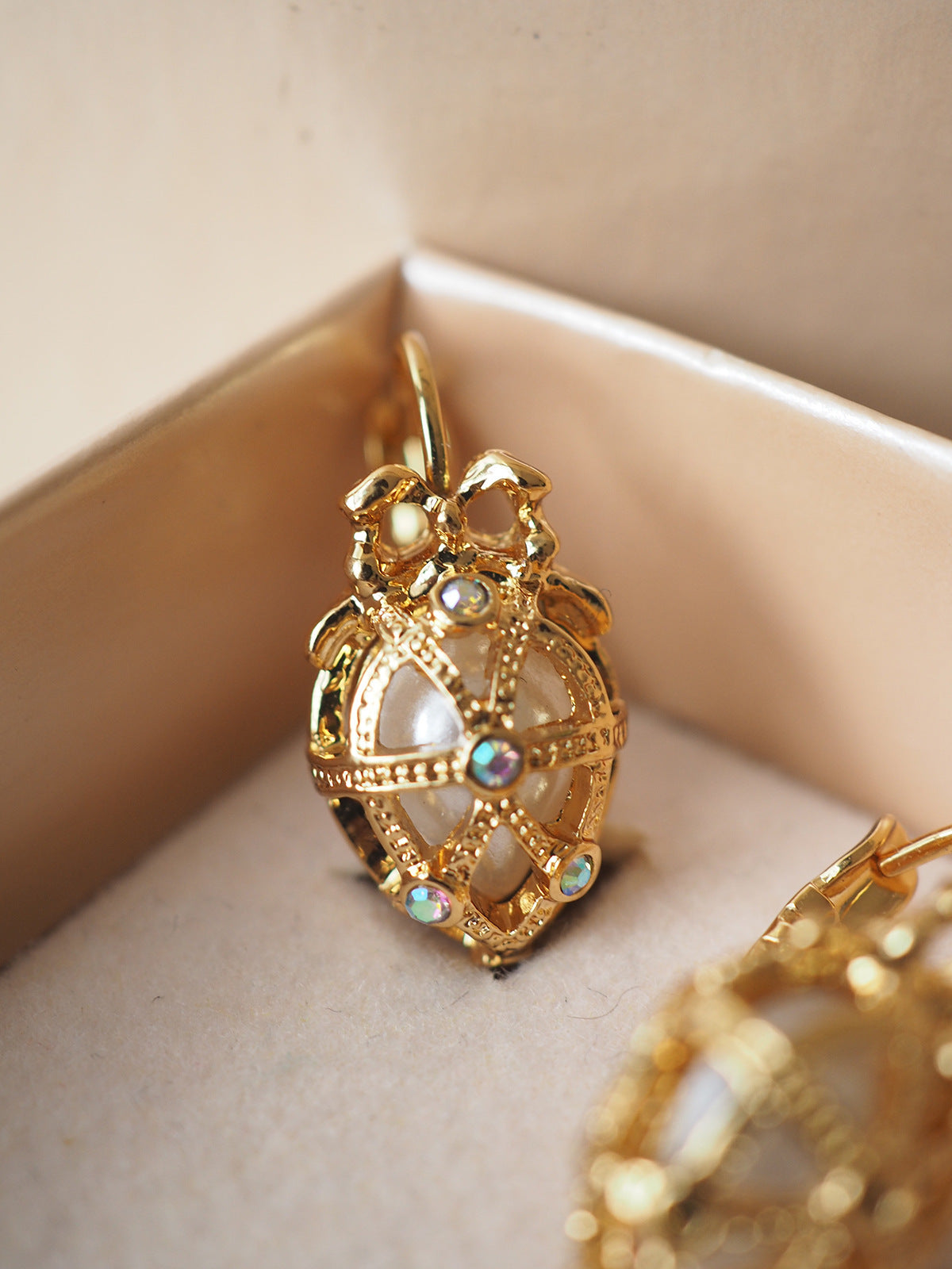 Vintage Easter Egg Bow Pendant Pearl Earrings Hollow Out - KuzuSHOP