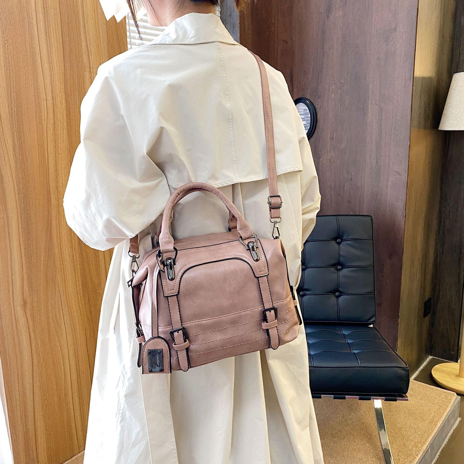 Cross-border new retro oil wax leather Boston bag women's bag temperament pendant handbag European and American shoulder bag - KuzuSHOP