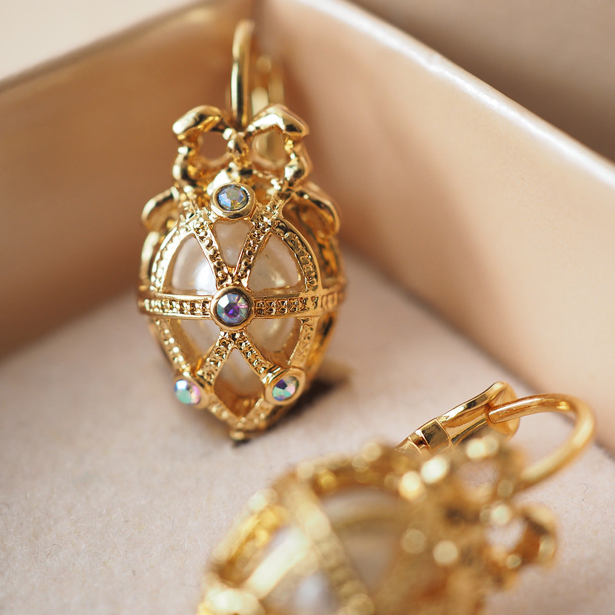 Vintage Easter Egg Bow Pendant Pearl Earrings Hollow Out - KuzuSHOP