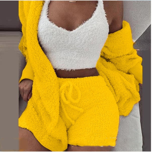3 Pieces Of Fashionable Ladies Plush Home Clothes - KuzuSHOP