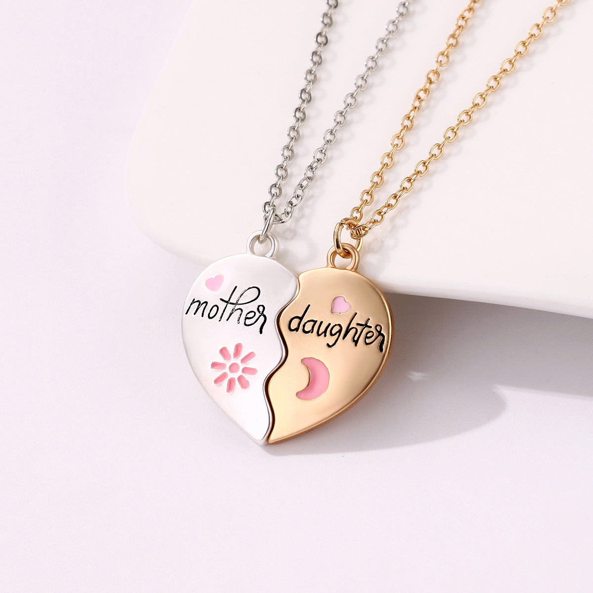 2PCS Set Jewelry Mother Daughter Necklace Matching Heart Magnetic Pendant Fashion Gifts For Mother's Day - KuzuSHOP