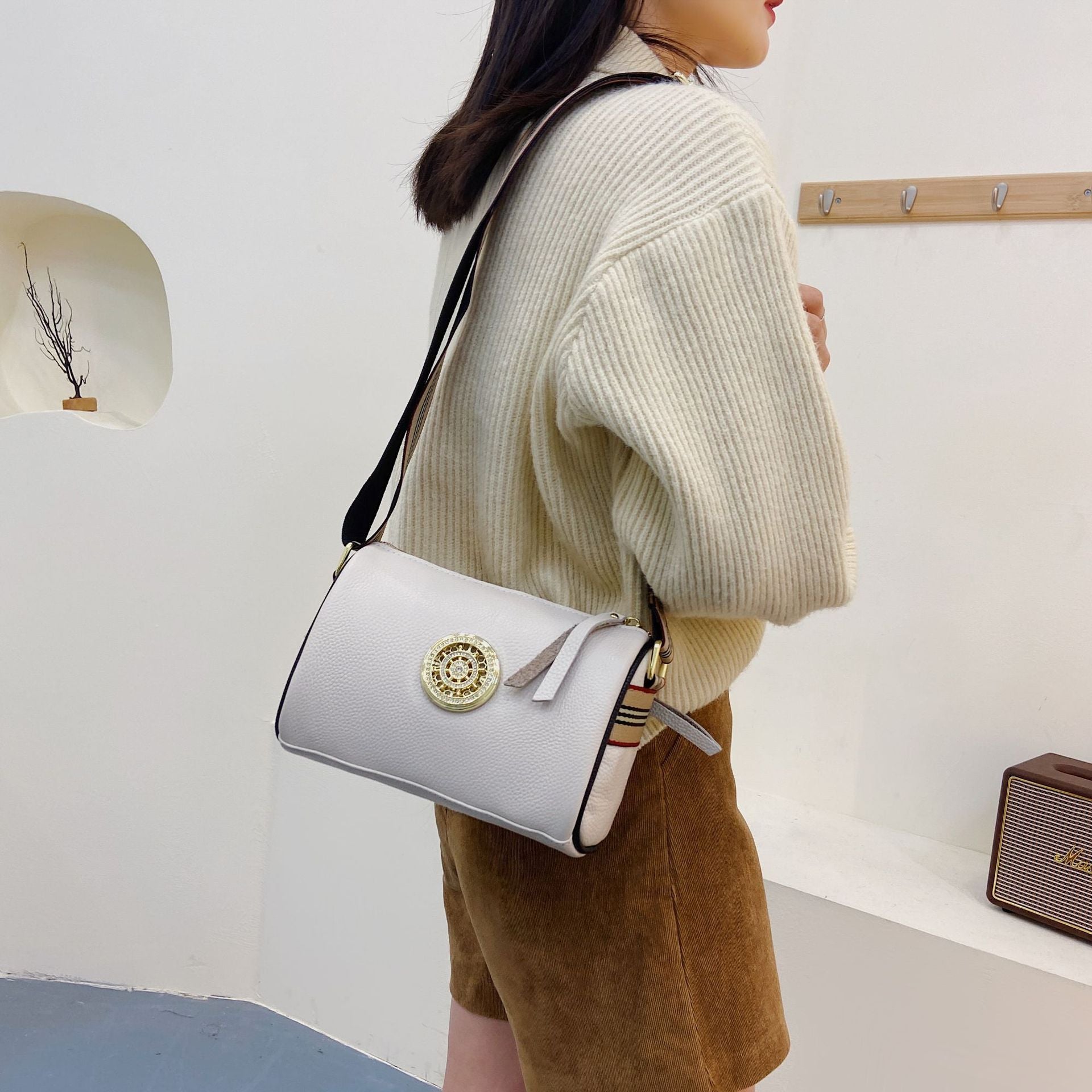 Bag women's bag 2024 new simple fashion wide shoulder strap one shoulder Messenger bag top layer cowhide live broadcast - KuzuSHOP